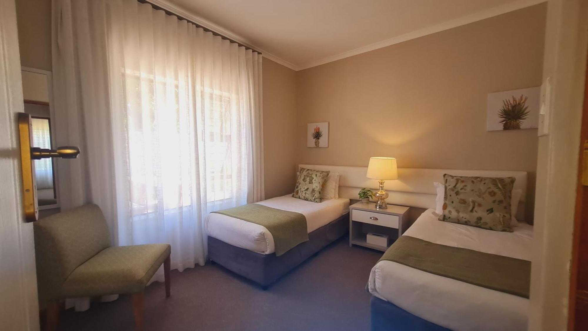 2 On Lismore Guesthouse Tokai Kültér fotó